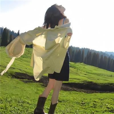 穿着鞋子的贝壳马塞尔海报